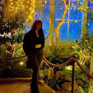 Meet your Posher, Linda